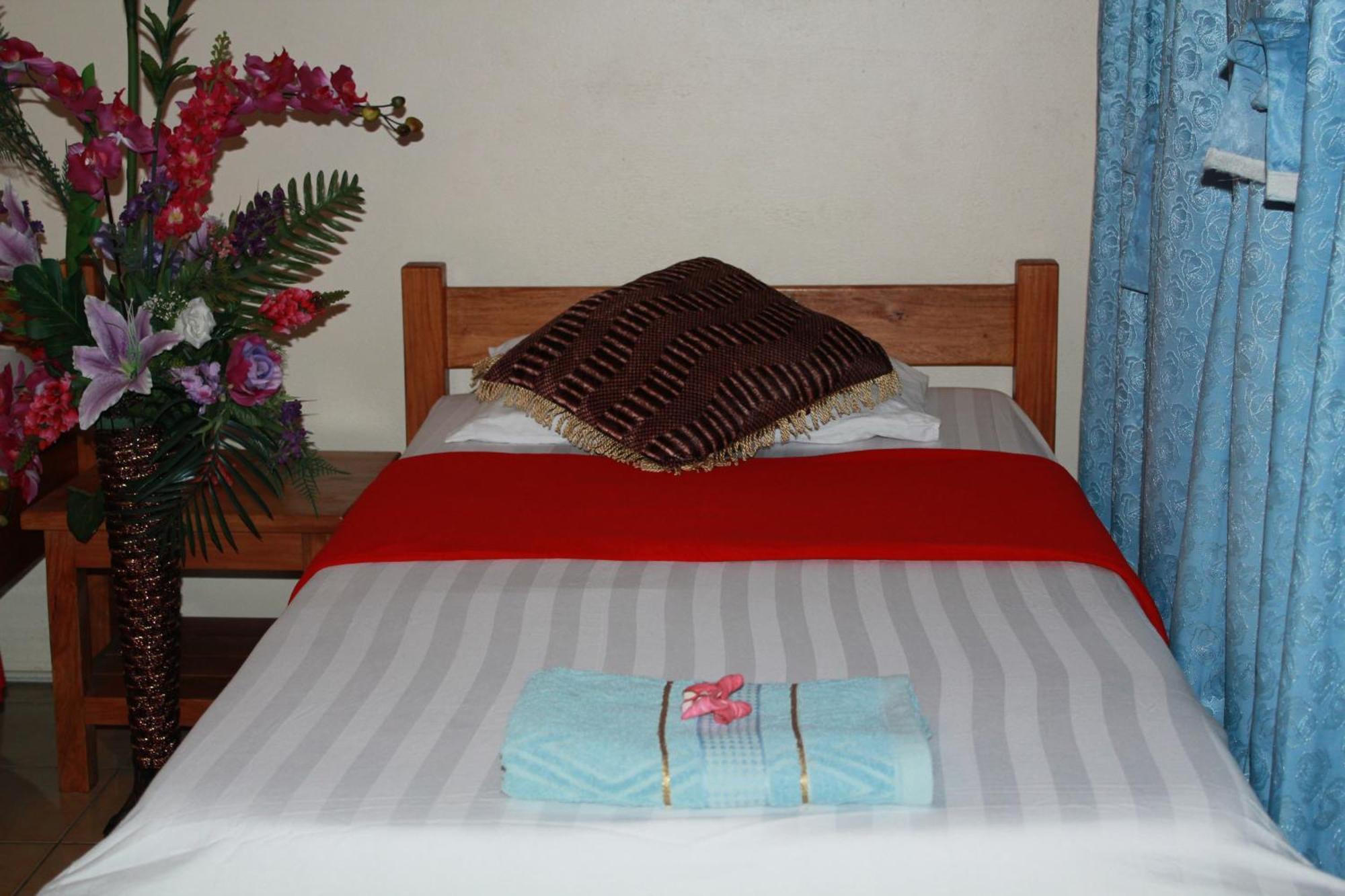 Pacific Paradise Motel Port Vila Ngoại thất bức ảnh