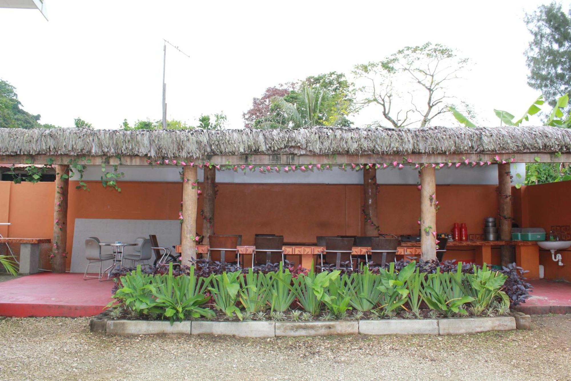 Pacific Paradise Motel Port Vila Ngoại thất bức ảnh