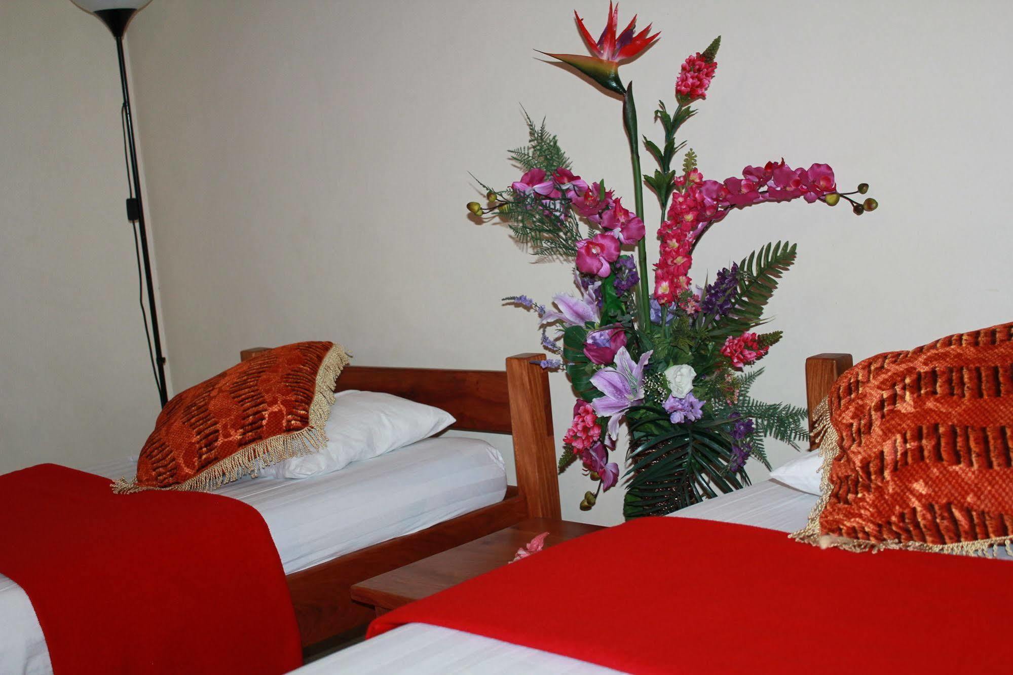 Pacific Paradise Motel Port Vila Ngoại thất bức ảnh